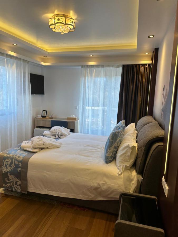 Whiteswan 4*