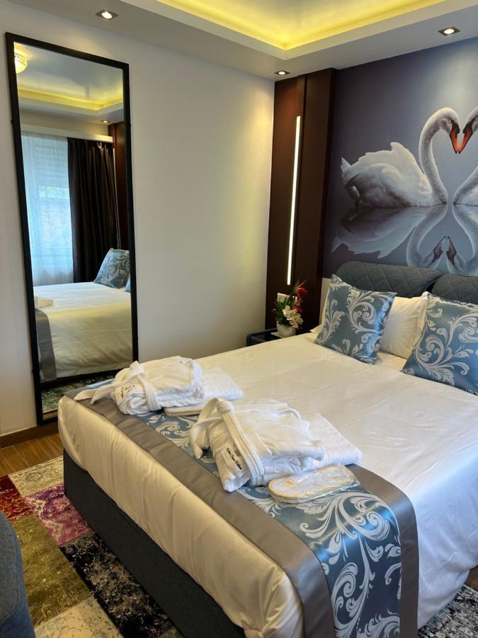 Whiteswan Hotel 4*